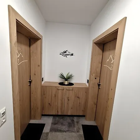 Almhaus Hochenwarter Sonnenalpe Nassfeld